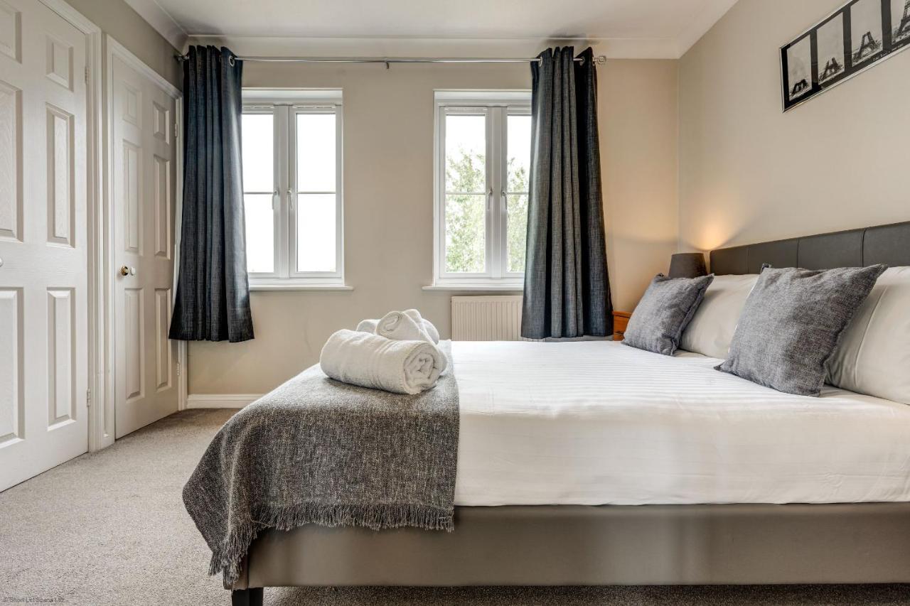 The Didcot White House Villa ภายนอก รูปภาพ