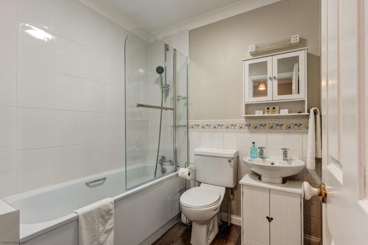 The Didcot White House Villa ภายนอก รูปภาพ